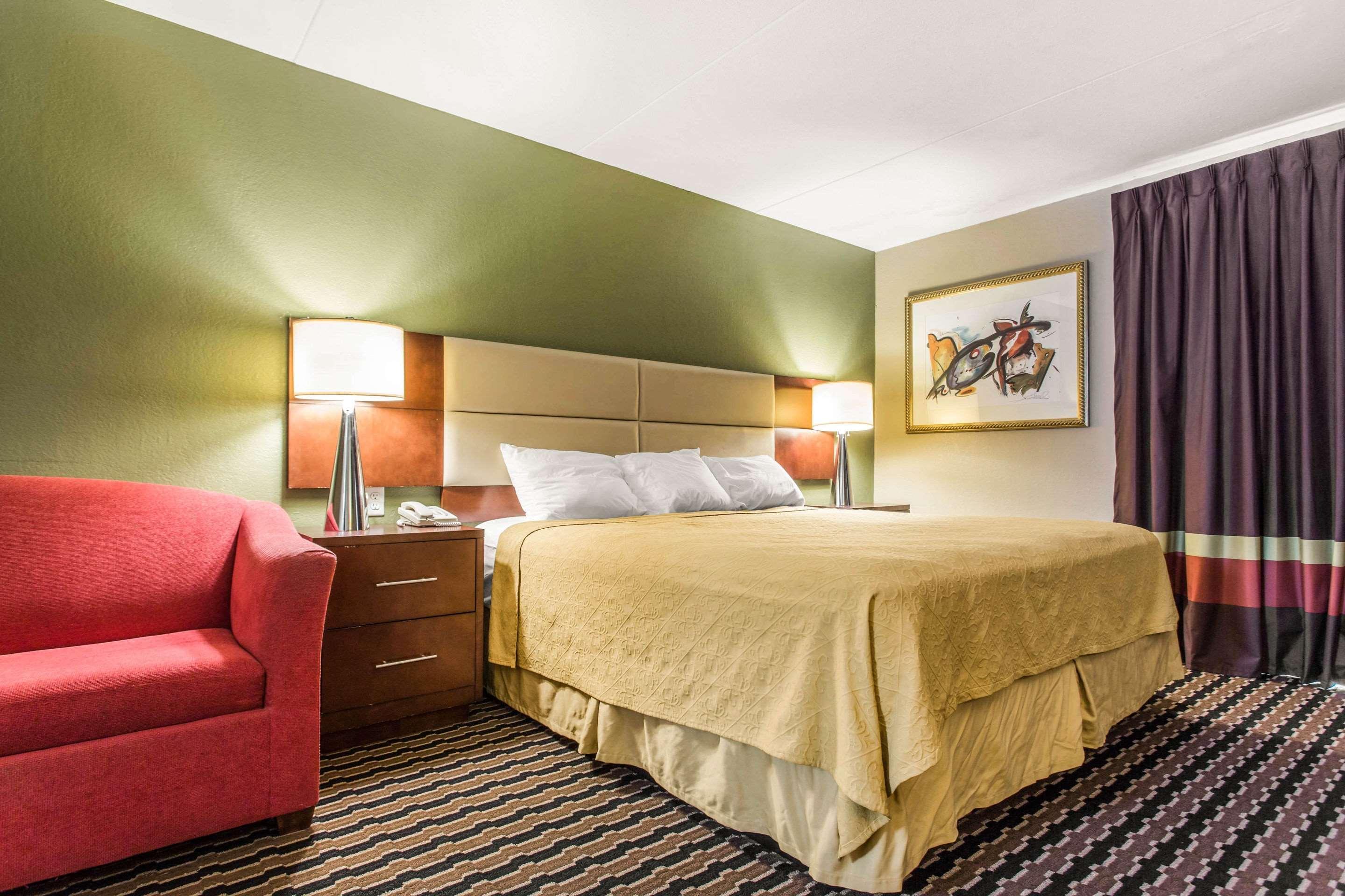ホテル Super 8 By Wyndham Rocky Mount I-95 Exit 145 バトルボロ エクステリア 写真