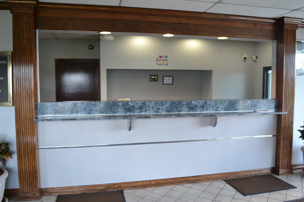 ホテル Super 8 By Wyndham Rocky Mount I-95 Exit 145 バトルボロ エクステリア 写真