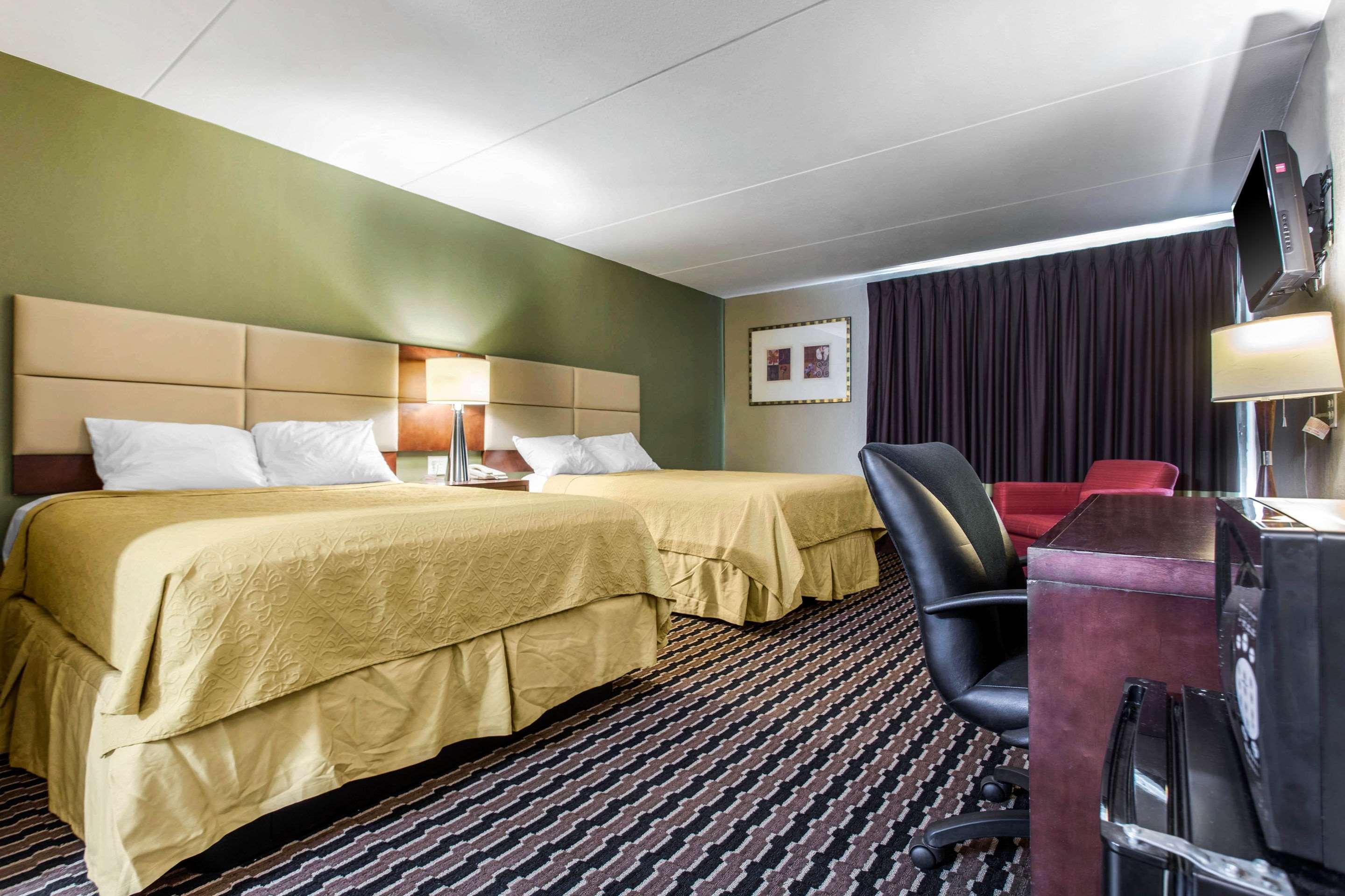 ホテル Super 8 By Wyndham Rocky Mount I-95 Exit 145 バトルボロ エクステリア 写真