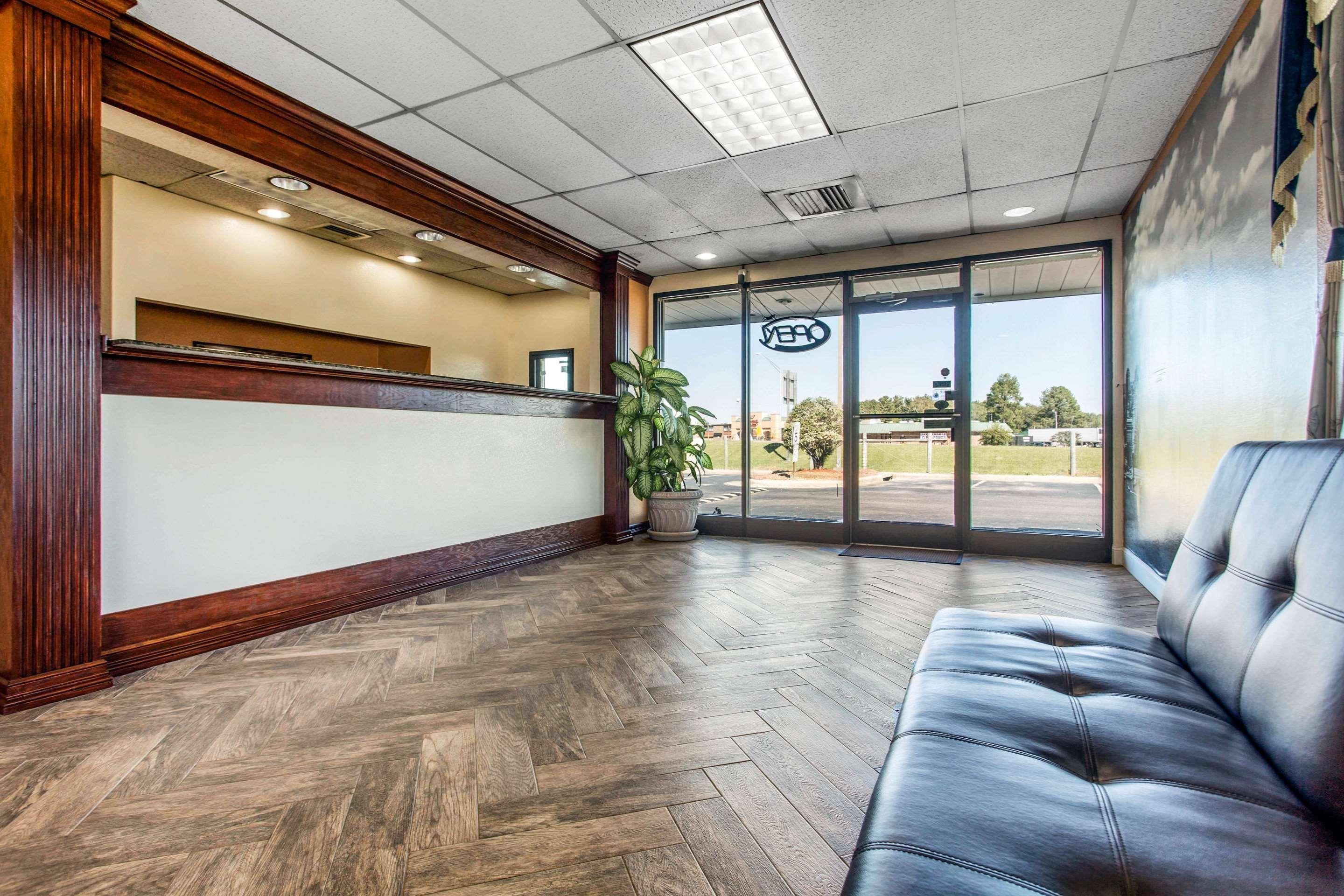 ホテル Super 8 By Wyndham Rocky Mount I-95 Exit 145 バトルボロ エクステリア 写真