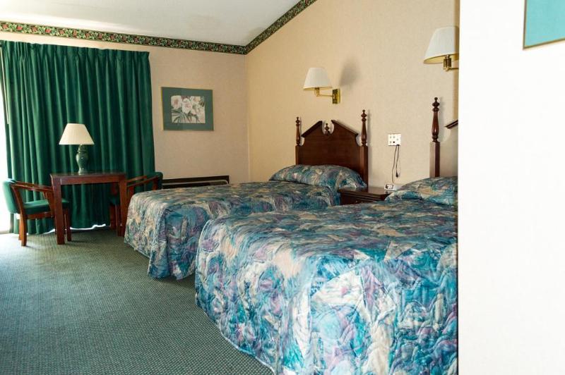 ホテル Super 8 By Wyndham Rocky Mount I-95 Exit 145 バトルボロ エクステリア 写真